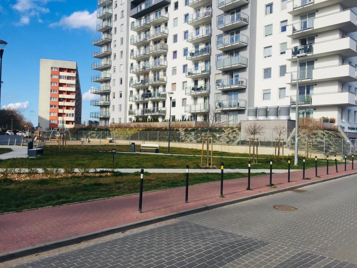 Sunny Sleeps 4 By The Beach With Garden Patio - Gdansk Przymorze Διαμέρισμα Εξωτερικό φωτογραφία