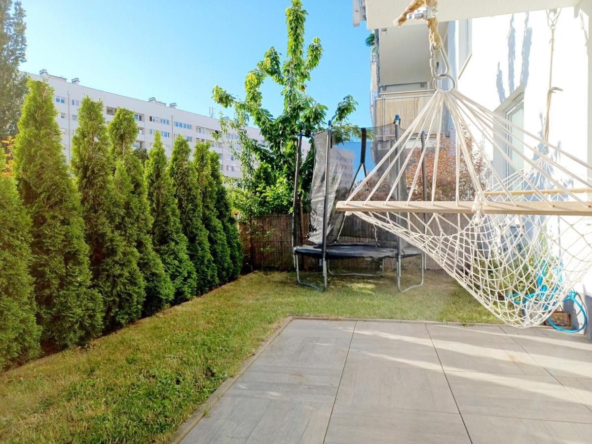 Sunny Sleeps 4 By The Beach With Garden Patio - Gdansk Przymorze Διαμέρισμα Εξωτερικό φωτογραφία